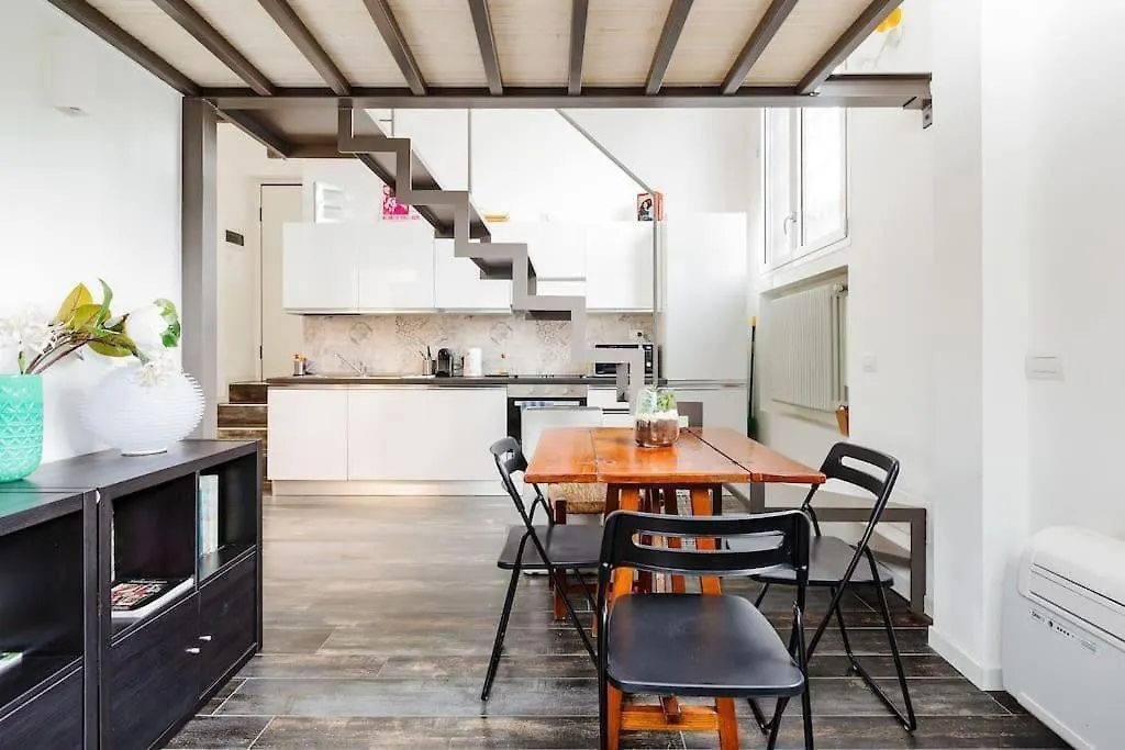 Navigli Luxury Loft - Apartment In Milano 0*, Milan Italy